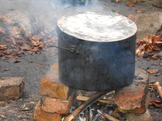 Kochen am Feuer (4)